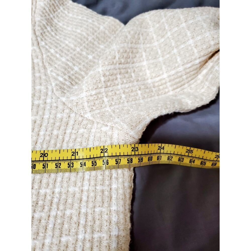 Women’s Beige Button-Front Cardigan Sweater – Textured Grid Pattern – Size XL - Picture 10 of 12